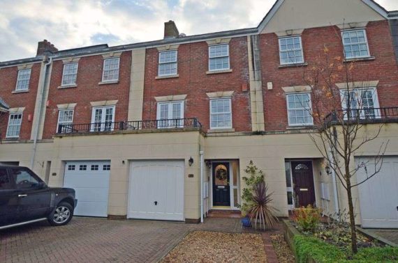 3 bedroom Terraced f...